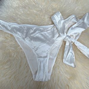 Agent Provocateur Sugar brief silk white new
